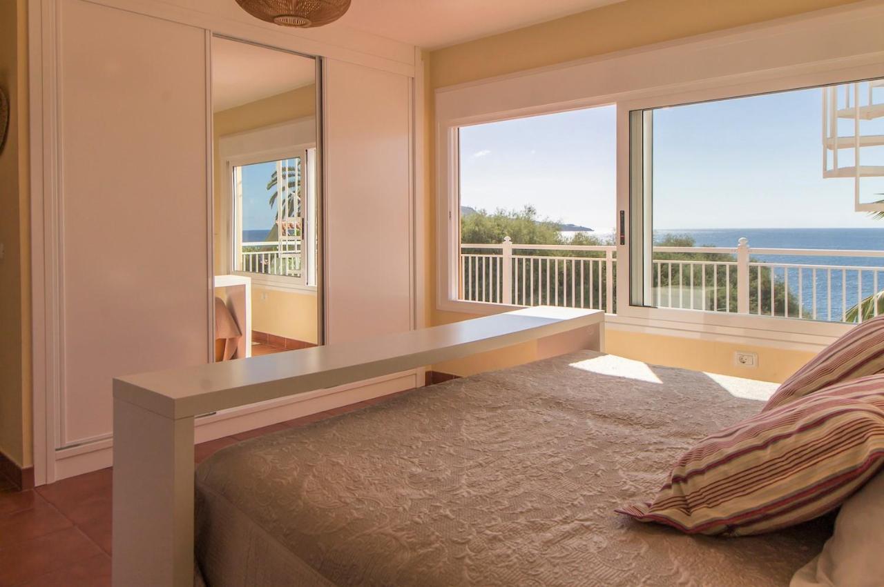 לוס ריאלחוס Villa In Protected Space In Front Of The Sea מראה חיצוני תמונה