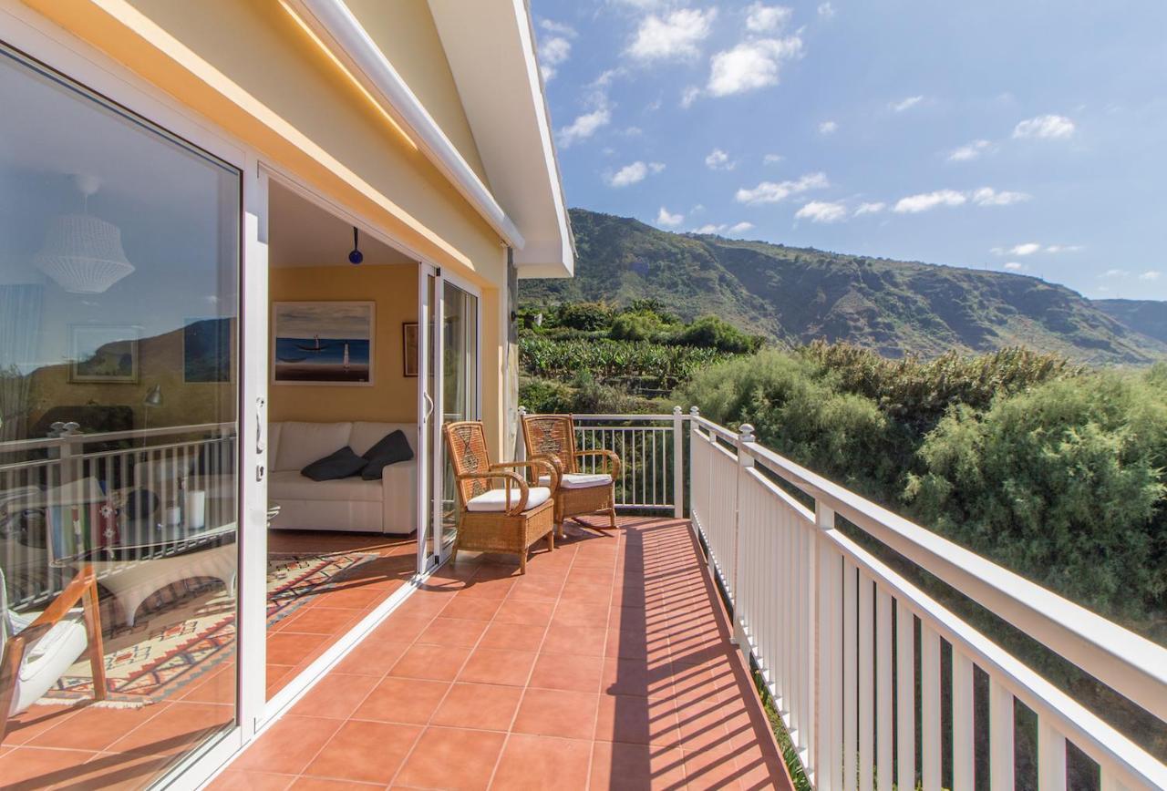 לוס ריאלחוס Villa In Protected Space In Front Of The Sea מראה חיצוני תמונה