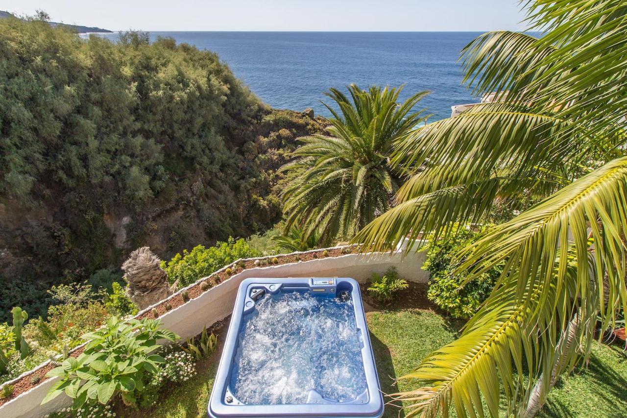 לוס ריאלחוס Villa In Protected Space In Front Of The Sea מראה חיצוני תמונה